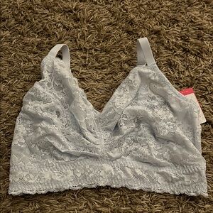 Elegant Lace Bralette in Light Gray